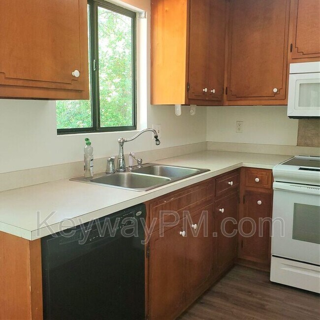 Building Photo - 4441 Shadowmoor Dr