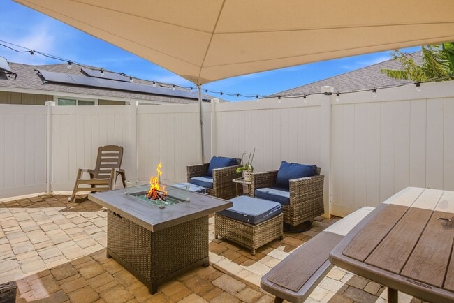 Building Photo - Furnished Large 4 Bedroom, 2.5  Bathroom Home In Lihue!