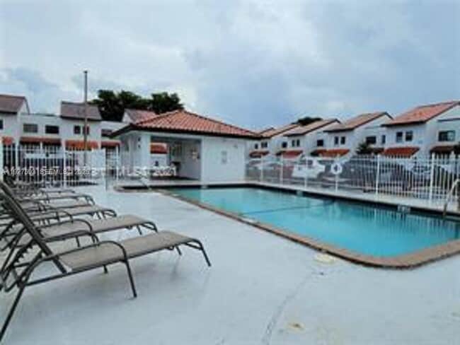 Building Photo - 6231 SW 138th Ct