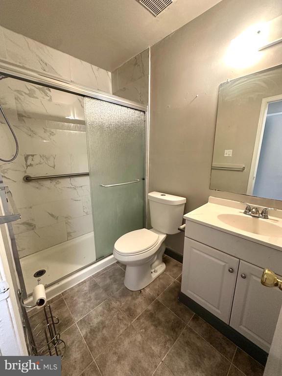 Building Photo - 33 Franklin Dr