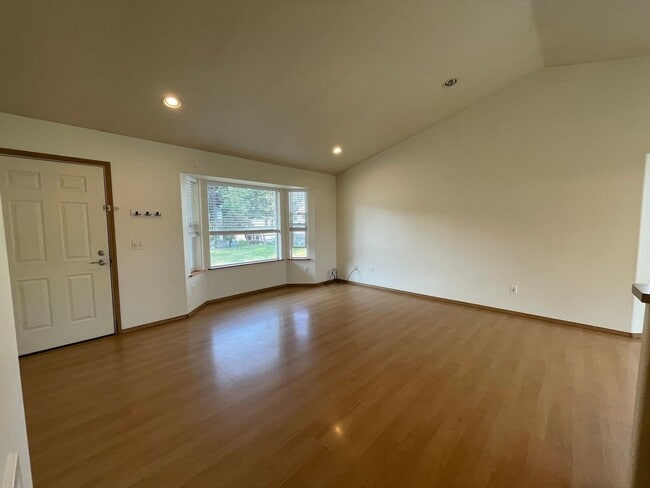 Building Photo - 105 Ben Williams Ln