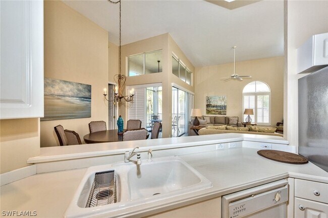 Building Photo - 1515 Clermont Dr