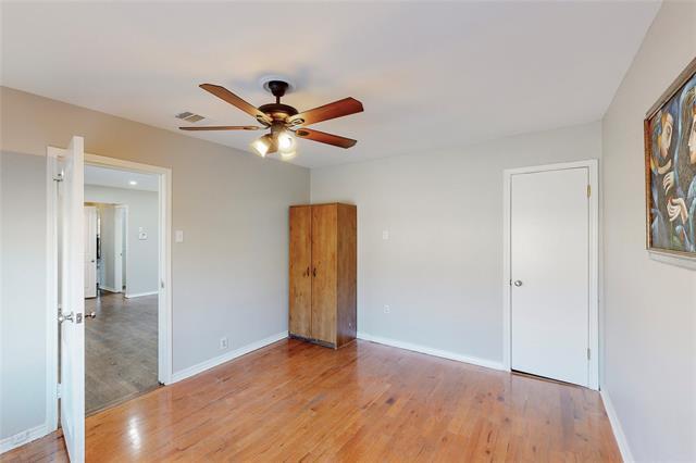 Building Photo - 2702 Tolosa Dr