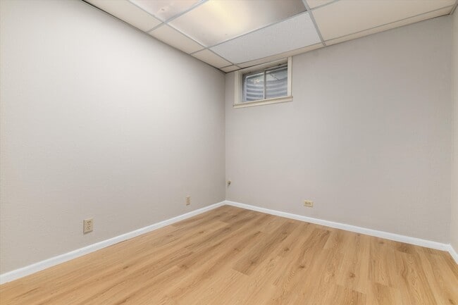 Building Photo - 7426 S Quince Ct