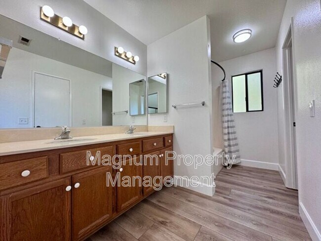 Building Photo - 41701 Riesling Ct