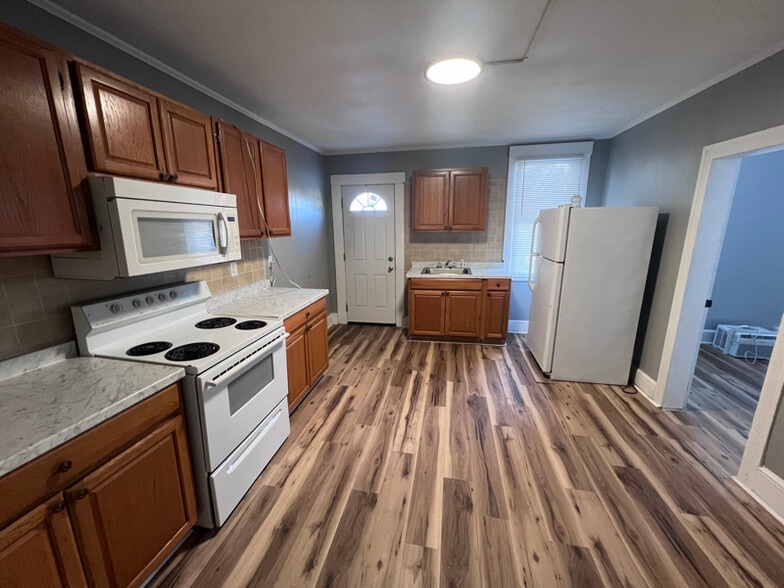 Building Photo - 427 Fourth St