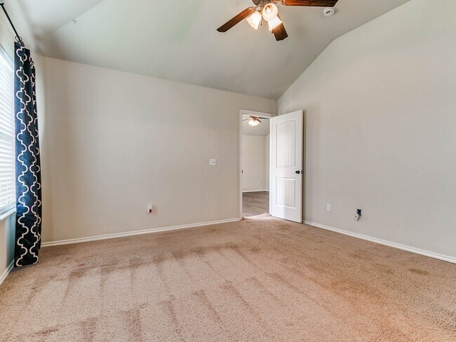 Building Photo - 3 Bed/2 Bath in Sonador of Montague Subdivision - Deer Creek Schools