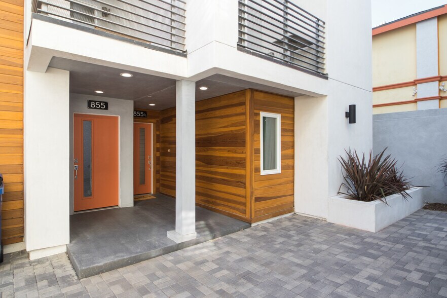 Building Photo - 855 McCadden N Pl