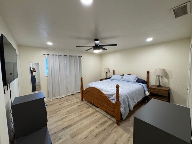 Building Photo - 368 Dogwood Ln