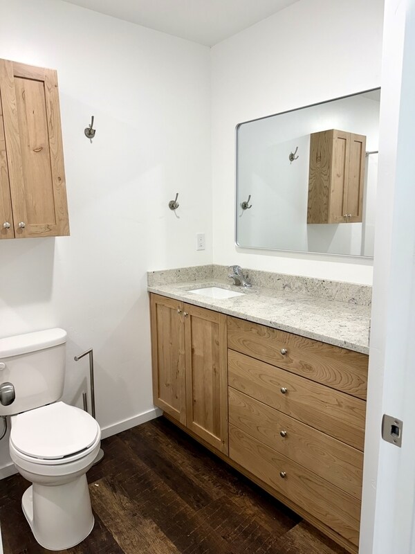 Building Photo - 361 W 400 S