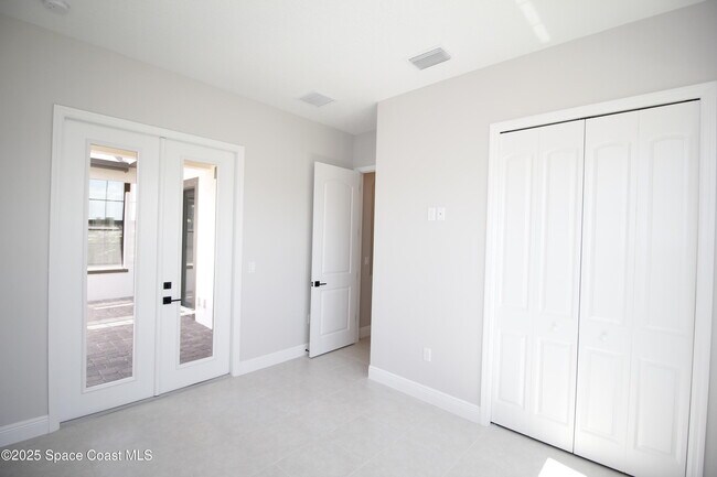 Building Photo - 2485 Musette Aly