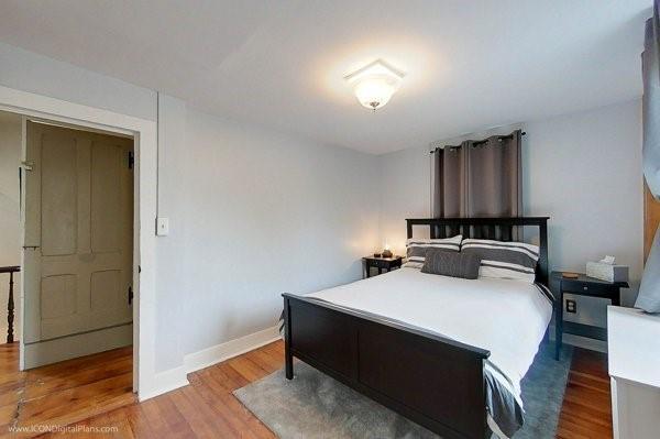 Building Photo - 300 Broadway