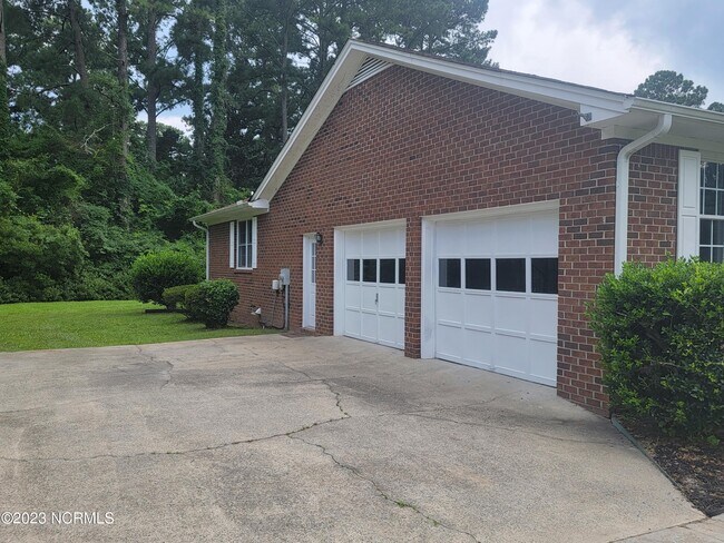 Building Photo - 4505 Wentworth Ct