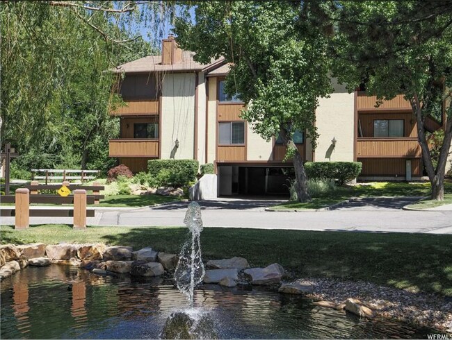 Building Photo - 6881 S Countrywoods Cir