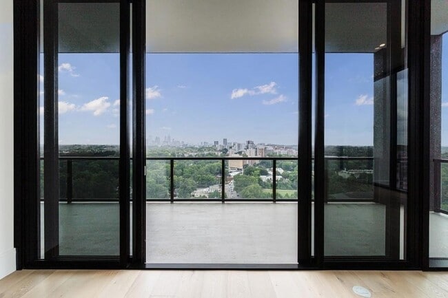 Building Photo - 2425 Peachtree Rd