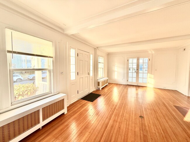 Building Photo - Timeless and Refined 3BR/2.5BA Colonial in Uptown Kingston