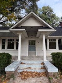 Building Photo - 678 Main St