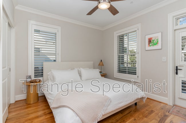 Building Photo - 2018 Smallwood Dr