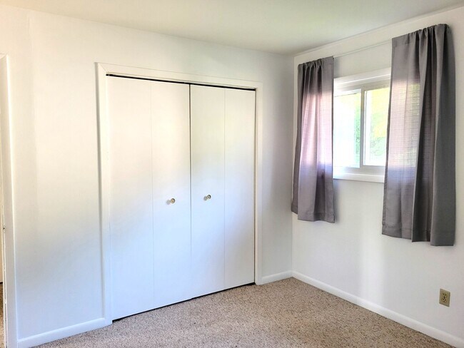 Building Photo - 609 Southland Ave