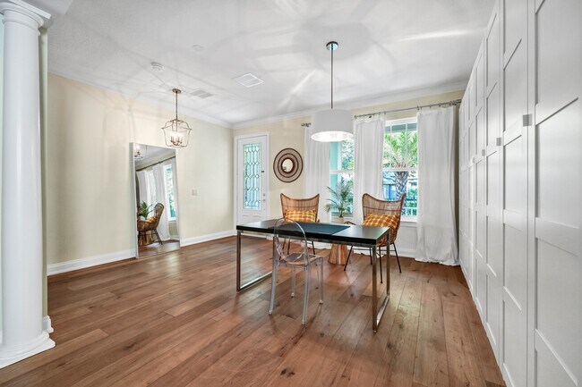 Building Photo - 11855 Camden Park Dr