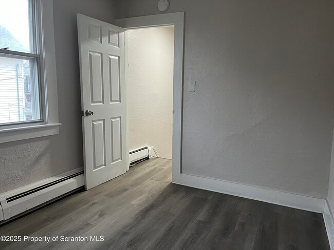 Building Photo - 315 Aswell Ct