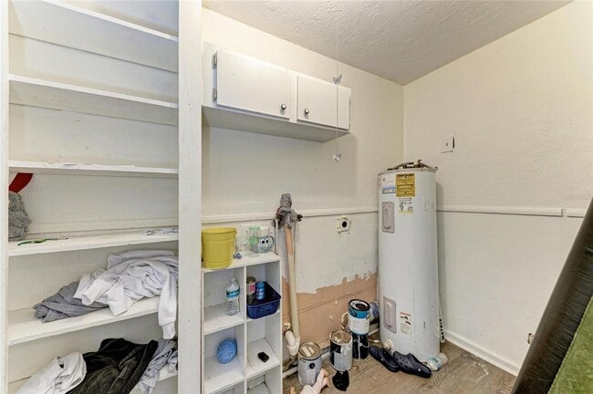 Building Photo - 1701 13th St W