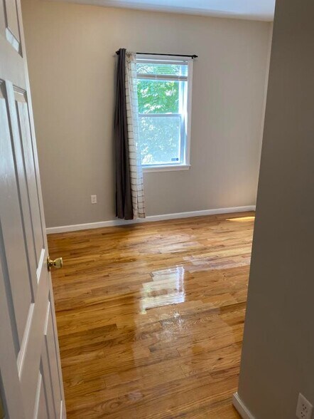 Building Photo - 271 Liberty Ave