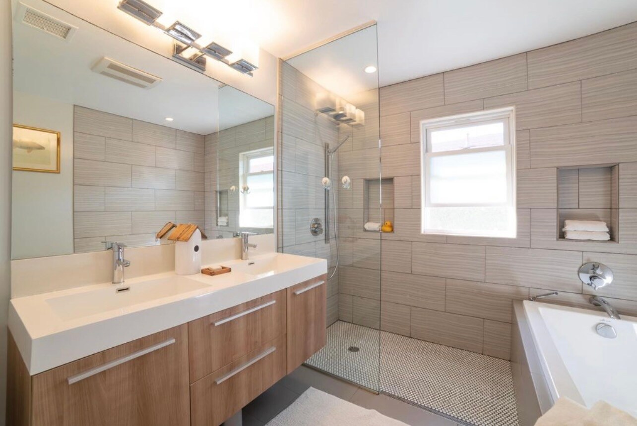 Bathroom 2 - 1530 Marine Ave