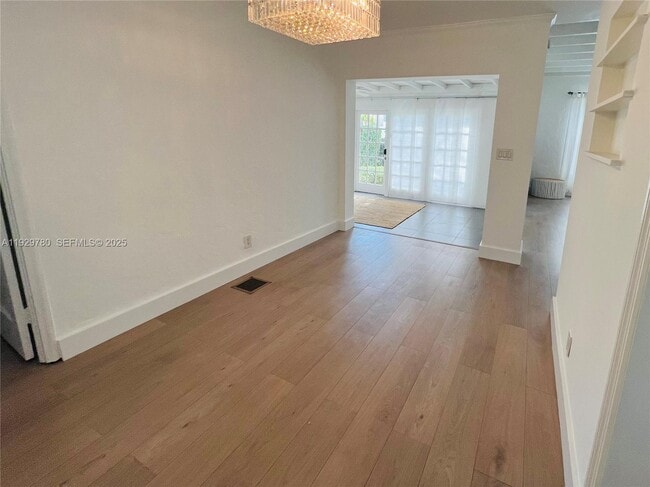 Building Photo - 1407 SE 2nd St