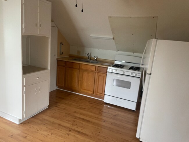 Building Photo - 11257 Main St