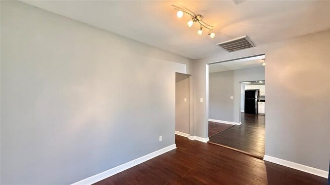 Building Photo - 350 Co Rd 201