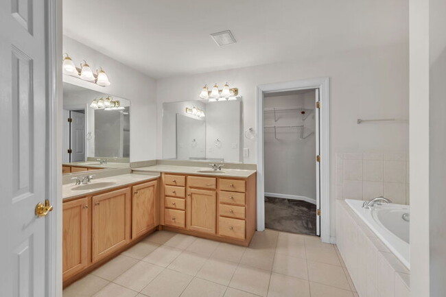 Building Photo - 2019 Soundings Cres Ct
