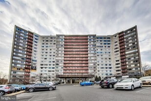 Building Photo - 5340 Holmes Run Pky