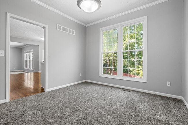 Building Photo - 6128 157th St