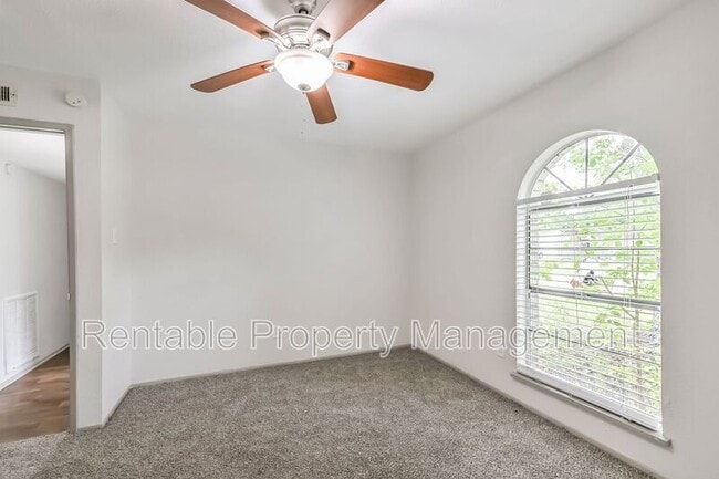 Building Photo - 14634 Dartwood Dr