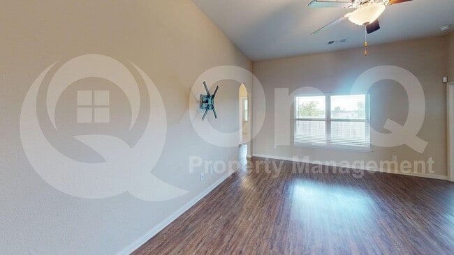 Building Photo - 705 Juneberry Dr
