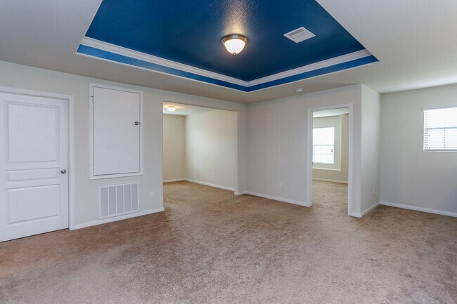 Building Photo - 914 Canyon Hill Ln