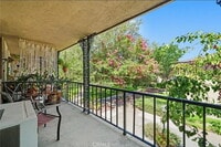 Building Photo - "Chic 1-Bed Apartment in Orange, CA with H...