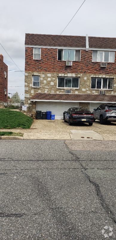 Building Photo - 1709 Emerson St