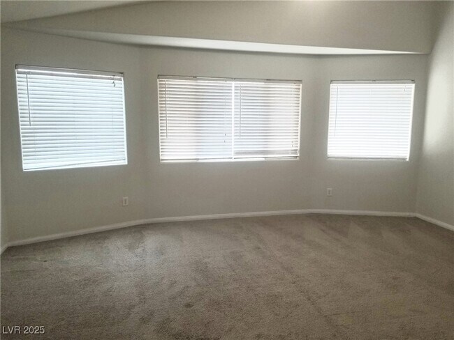 Building Photo - 3706 Greenfield Lakes St