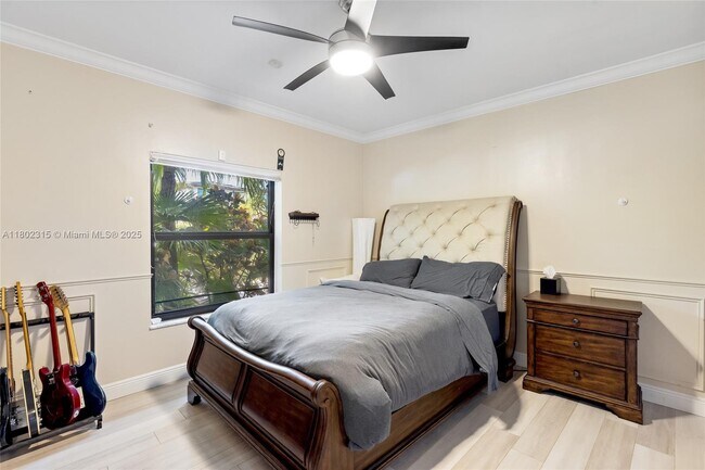 Building Photo - 655 Hibiscus Dr
