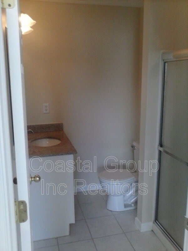 Building Photo - 8550 Tidewater Dr