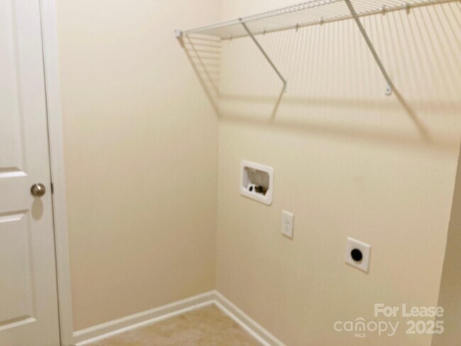 Building Photo - 4534 Dover Ct