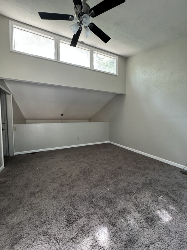 Building Photo - 1219 Stone Greene St