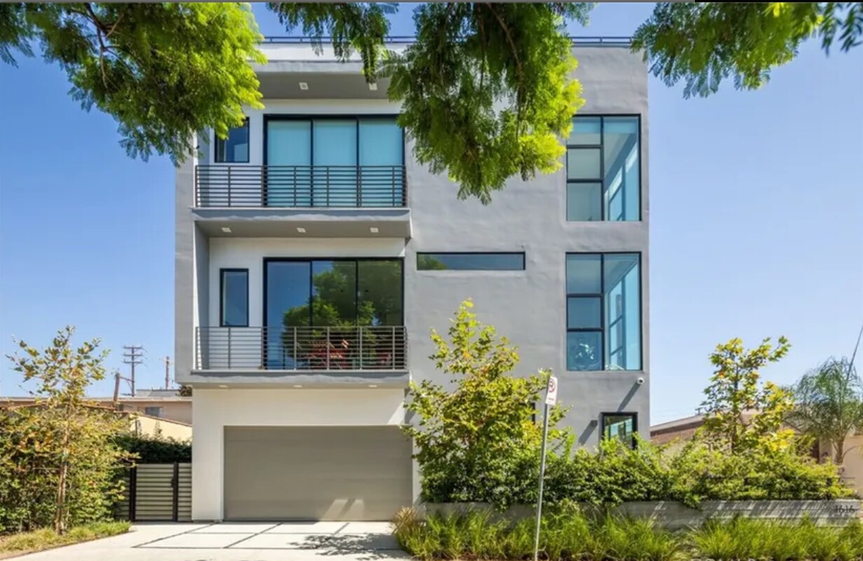 Building Photo - 1618 Amherst Ave