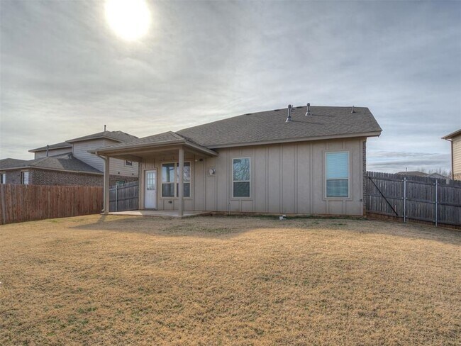 Building Photo - 11133 NW 95th Ct