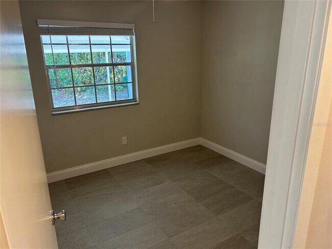 Building Photo - 1450 Agatha Dr