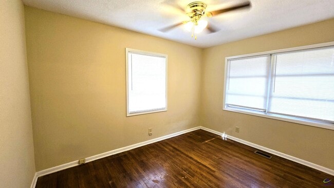 Building Photo - 114 Forrester Dr