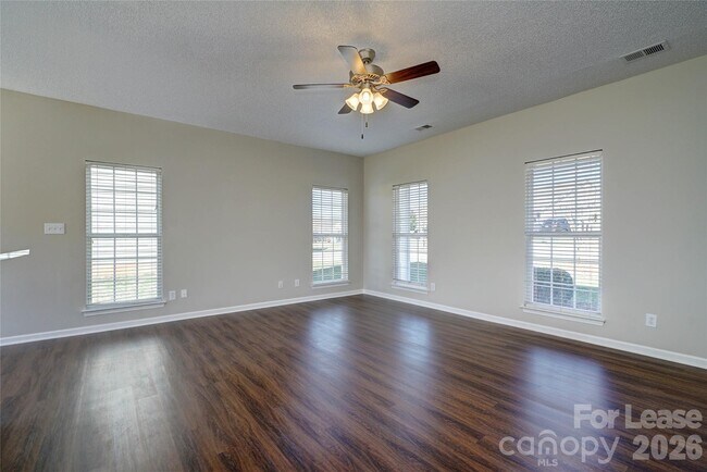 Building Photo - 2034 Wexford Way