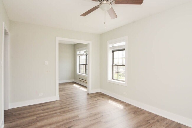 Building Photo - 728 St Johns Ave